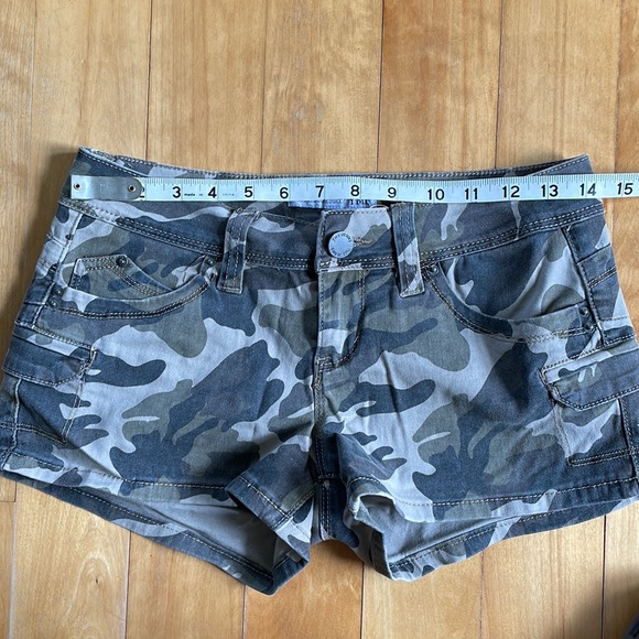 YMI 26 Low Rise short shorts - Picture 5 of 8